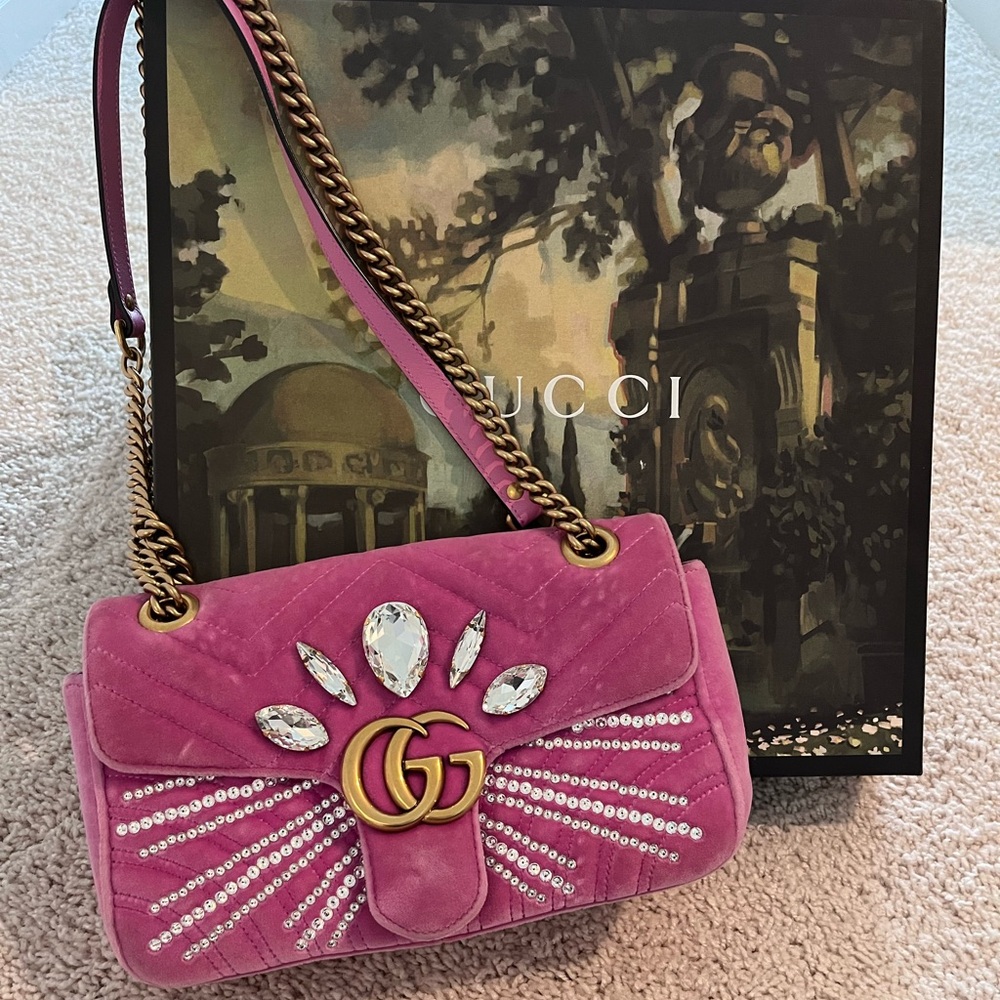 🩷 Gucci Pink Velvet Marmont Purse!